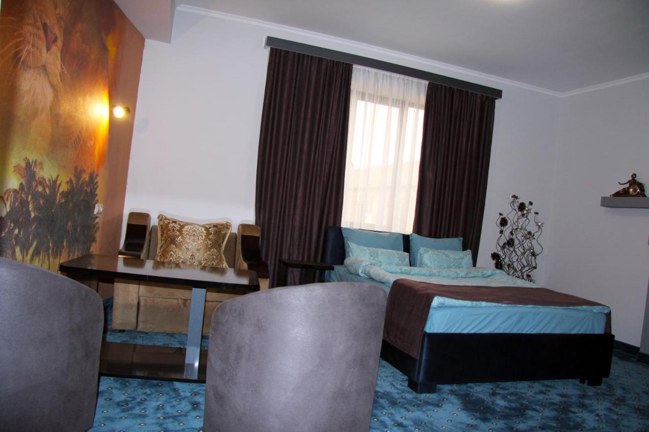 Nice Hotel Jerevan Eksteriør bilde