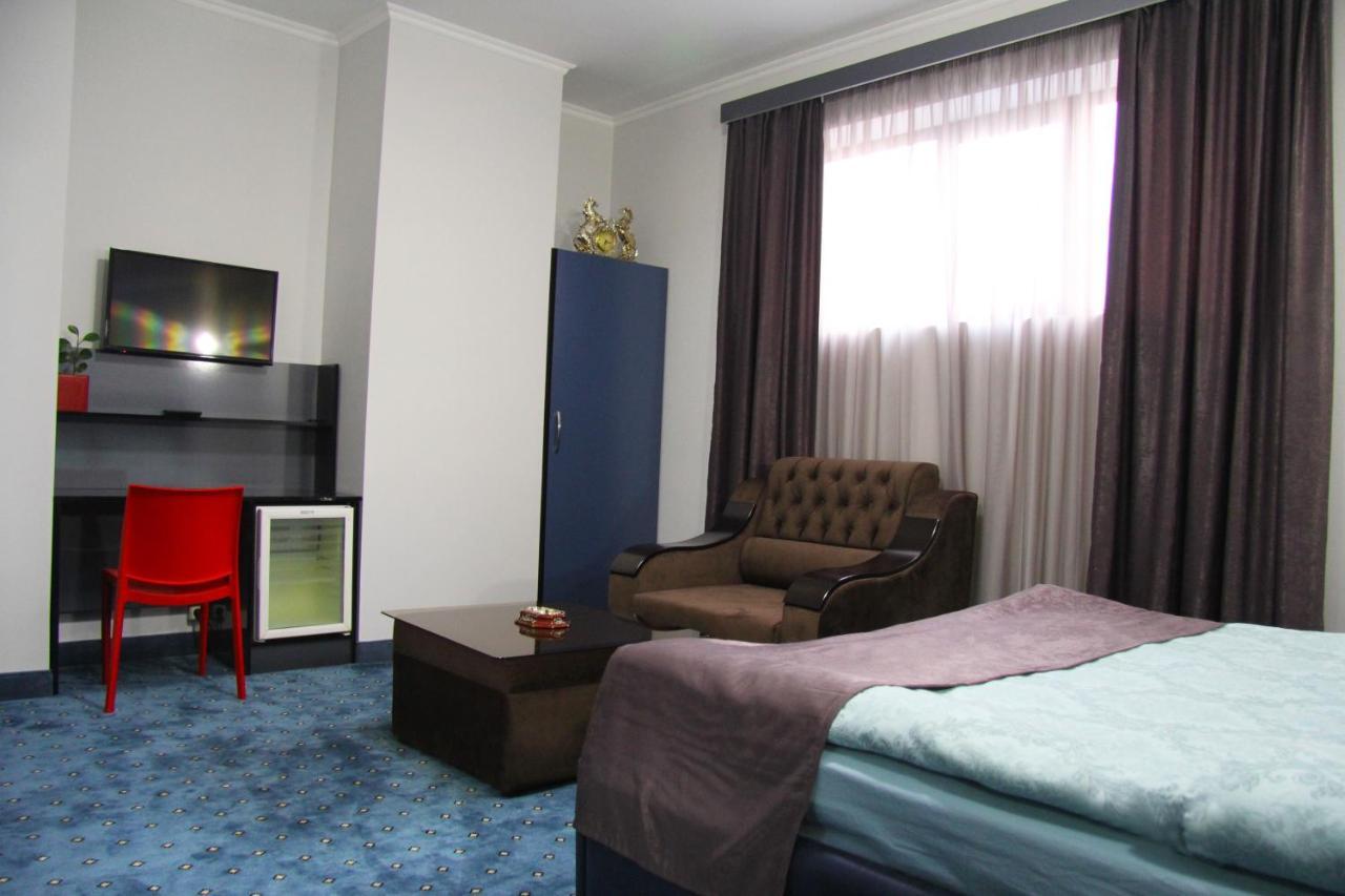 Nice Hotel Jerevan Eksteriør bilde