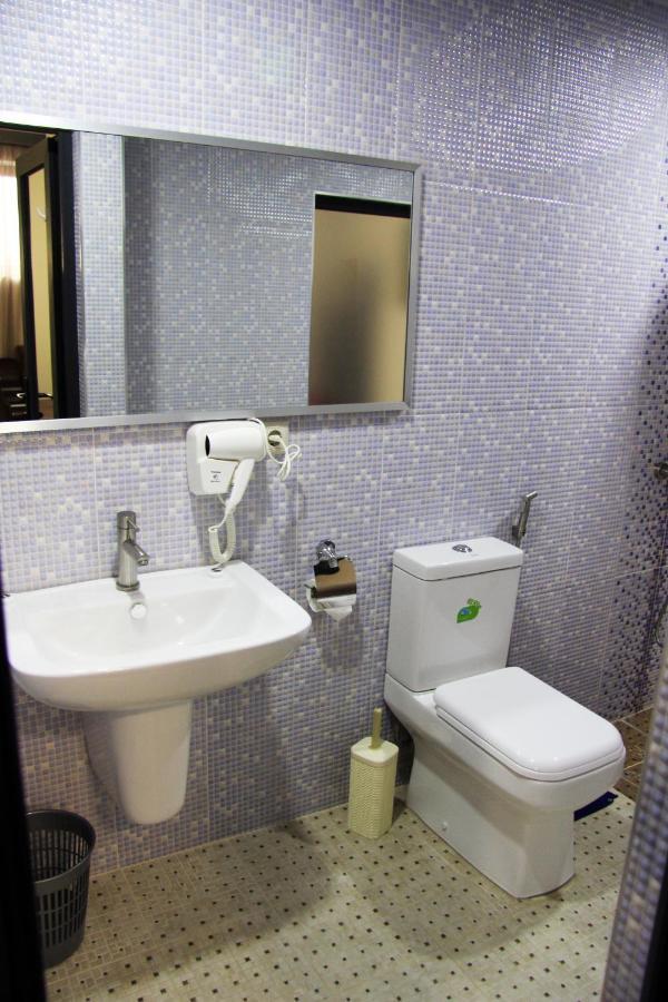 Nice Hotel Jerevan Eksteriør bilde